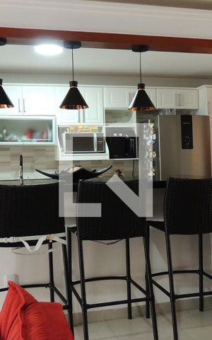 Casa de condomínio para alugar com 320m², 4 quartos e 1 vagaCozinha - Armários