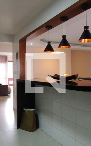 Casa de condomínio para alugar com 320m², 4 quartos e 1 vagaCozinha - Armários