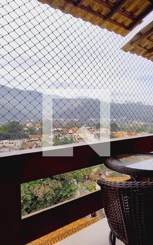 Casa de condomínio para alugar com 320m², 4 quartos e 1 vaga Casa de condomínio para alugar com 320m², 4 quartos e 1 vagaVaranda da Sala