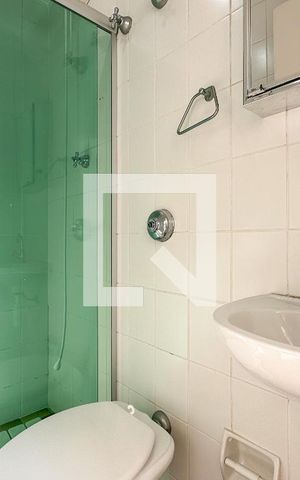 Apartamento para alugar com 100m², 3 quartos e 1 vaga Apartamento para alugar com 100m², 3 quartos e 1 vagaÁrea de Serviço - banheiro
