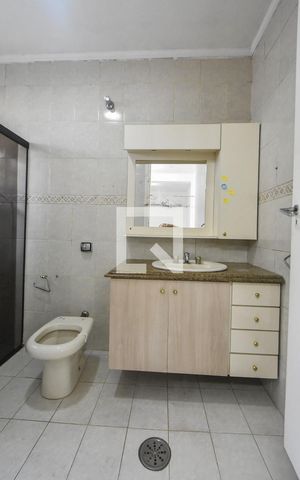 Casa para alugar com 180m², 3 quartos e 2 vagasBanheiro Suíte 01