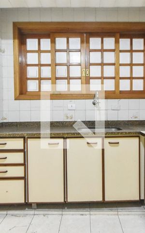 Casa para alugar com 180m², 3 quartos e 2 vagasCozinha
