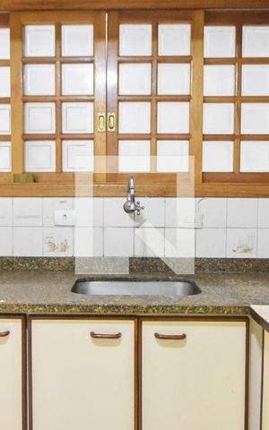 Casa para alugar com 180m², 3 quartos e 2 vagasCozinha