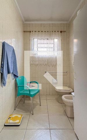 Casa à venda com 209m², 3 quartos e 5 vagasBanheiro do Quarto 3