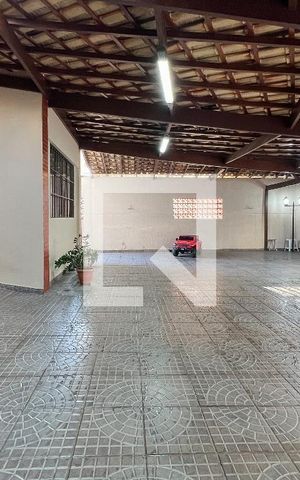 Casa à venda com 209m², 3 quartos e 5 vagasGaragem