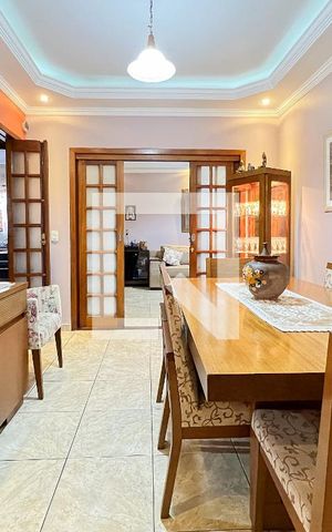 Casa à venda com 209m², 3 quartos e 5 vagasSala 1