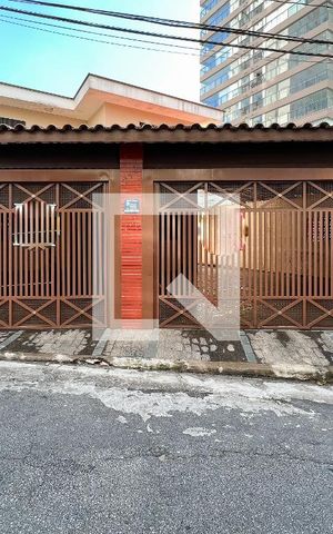 Casa à venda com 209m², 3 quartos e 5 vagasFachada