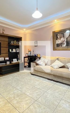 Casa à venda com 209m², 3 quartos e 5 vagasSala 2