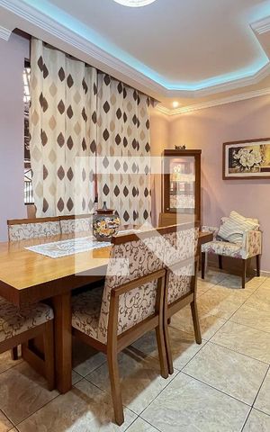 Casa à venda com 209m², 3 quartos e 5 vagasSala 1