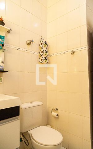 Casa à venda com 100m², 3 quartos e 2 vagas Casa à venda com 100m², 3 quartos e 2 vagasBanheiro