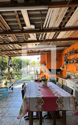 Casa à venda com 110m², 2 quartos e 1 vagaÁrea de Serviço