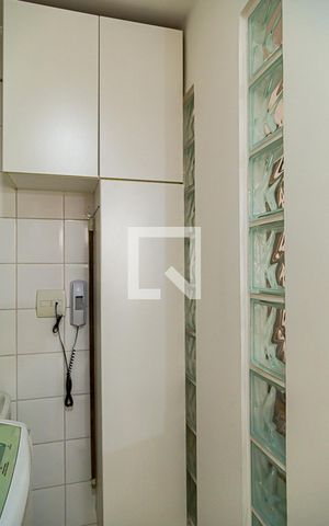 Apartamento à venda com 35m², 1 quarto e 1 vaga Apartamento à venda com 35m², 1 quarto e 1 vagaCozinha e Área de Serviço