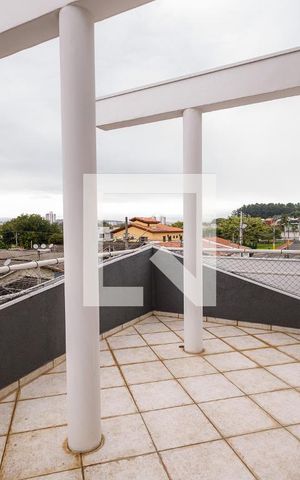 Casa de condomínio para alugar com 200m², 3 quartos e 2 vagas Casa de condomínio para alugar com 200m², 3 quartos e 2 vagasVaranda da Suíte
