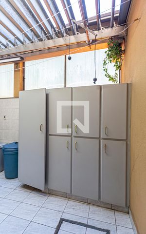 Casa à venda com 160m², 2 quartos e 3 vagas Casa à venda com 160m², 2 quartos e 3 vagasÁrea de Serviço