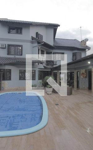 Casa à venda com 344m², 3 quartos e 4 vagasPiscina