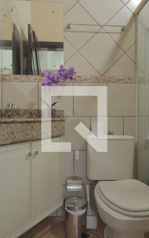 Casa à venda com 344m², 3 quartos e 4 vagasBanheiro de serviço