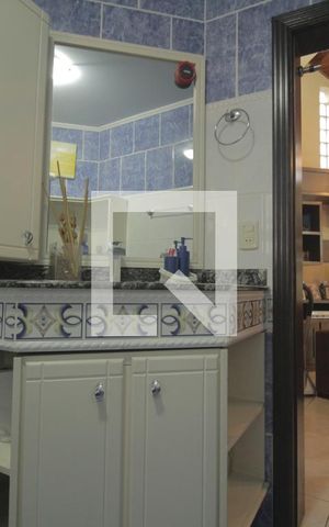 Casa à venda com 344m², 3 quartos e 4 vagasBanheiro
