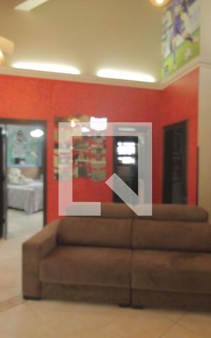 Casa à venda com 344m², 3 quartos e 4 vagasSala de TV