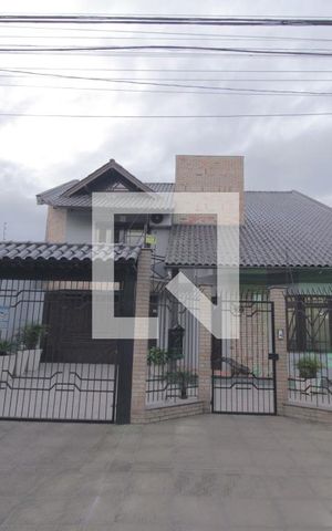 Casa à venda com 344m², 3 quartos e 4 vagasFachada