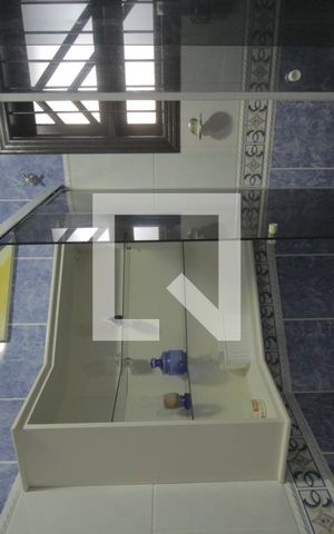 Casa à venda com 344m², 3 quartos e 4 vagasBanheiro
