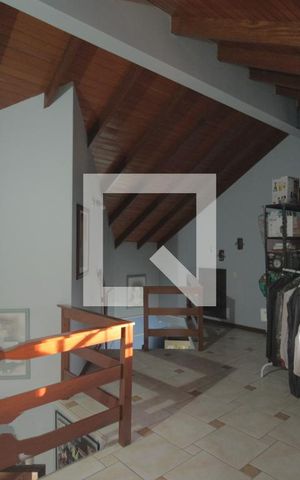 Casa à venda com 344m², 3 quartos e 4 vagasSotão