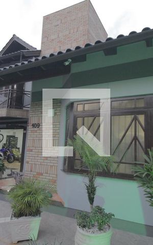 Casa à venda com 344m², 3 quartos e 4 vagasÁrea externa