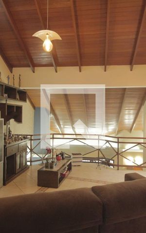 Casa à venda com 344m², 3 quartos e 4 vagasSala de TV