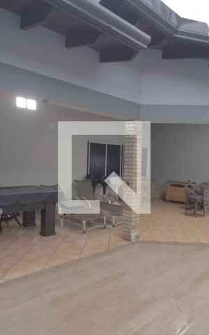 Casa à venda com 344m², 3 quartos e 4 vagasChurrasqueira