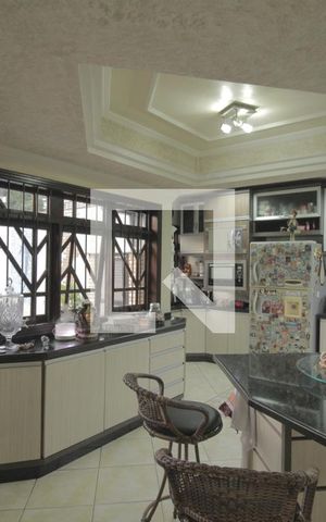Casa à venda com 344m², 3 quartos e 4 vagasCozinha