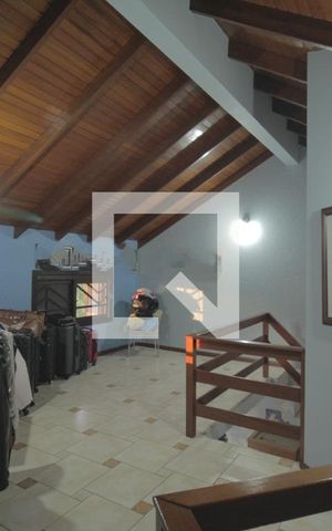Casa à venda com 344m², 3 quartos e 4 vagasSotão