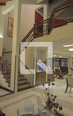 Casa à venda com 344m², 3 quartos e 4 vagasSala