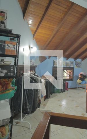 Casa à venda com 344m², 3 quartos e 4 vagasSotão