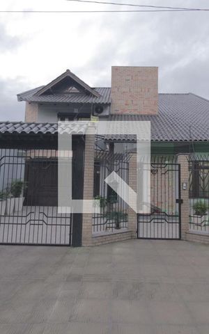 Casa à venda com 344m², 3 quartos e 4 vagasFachada