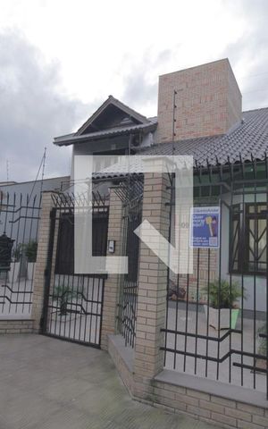 Casa à venda com 344m², 3 quartos e 4 vagasFachada