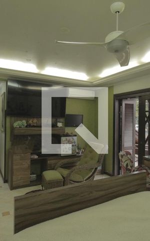Casa à venda com 344m², 3 quartos e 4 vagasSuíte