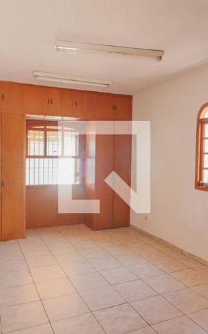 Casa para alugar com 252m², 5 quartos e 4 vagas Casa para alugar com 252m², 5 quartos e 4 vagasQuarto 3
