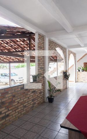 Casa à venda com 380m², 6 quartos e 7 vagas Casa à venda com 380m², 6 quartos e 7 vagasVaranda Sala de Estar Casa 1
