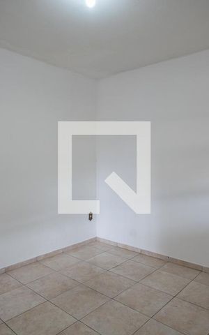 Casa à venda com 380m², 6 quartos e 7 vagas Casa à venda com 380m², 6 quartos e 7 vagasQuarto 1 Casa 2