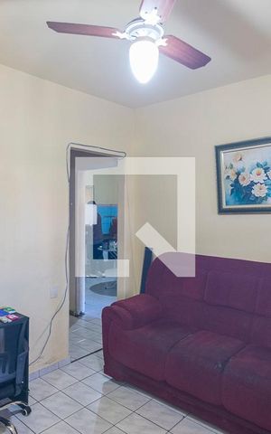 Casa à venda com 100m², 2 quartos e 1 vaga Casa à venda com 100m², 2 quartos e 1 vagaSala