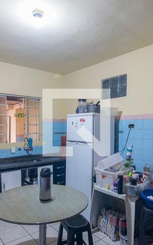 Casa à venda com 100m², 2 quartos e 1 vaga Casa à venda com 100m², 2 quartos e 1 vagaCozinha