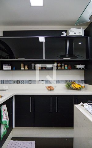 Casa para alugar com 300m², 3 quartos e 4 vagasCozinha