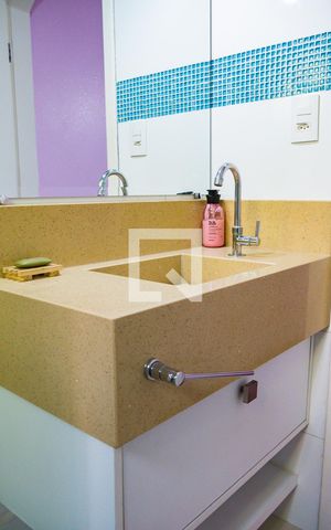 Casa para alugar com 300m², 3 quartos e 4 vagasBanheiro da Suíte 1