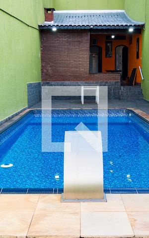 Casa para alugar com 300m², 3 quartos e 4 vagasPiscina