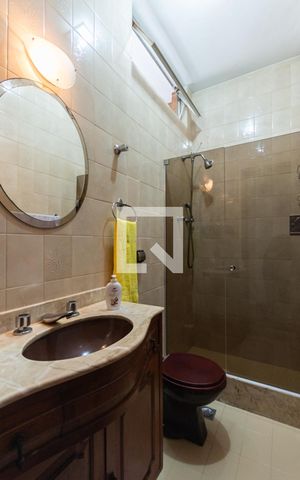 Apartamento à venda com 130m², 3 quartos e 1 vagaBanheiro 2