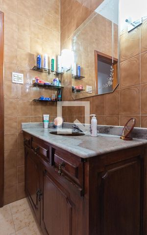Apartamento à venda com 130m², 3 quartos e 1 vagaBanheiro 1