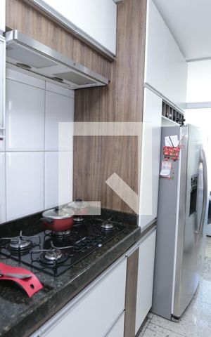 Apartamento à venda com 167m², 4 quartos e 3 vagasCozinha