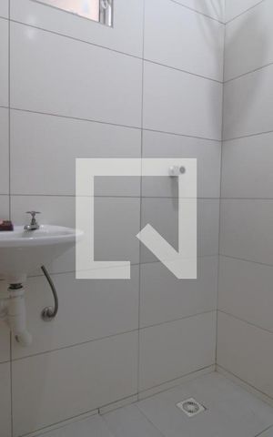Casa para alugar com 37m², 1 quarto e sem vagaPia do banheiro