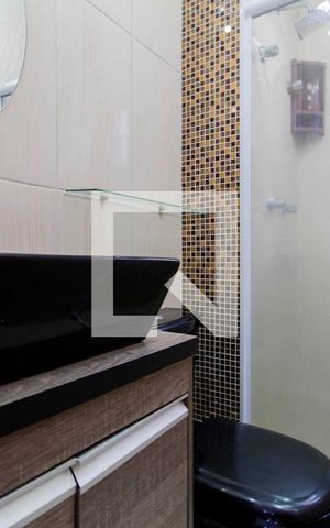 Apartamento à venda com 59m², 2 quartos e 1 vaga Apartamento à venda com 59m², 2 quartos e 1 vagaBanheiro