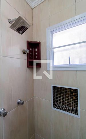 Apartamento à venda com 59m², 2 quartos e 1 vaga Apartamento à venda com 59m², 2 quartos e 1 vagaBanheiro
