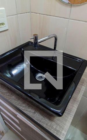 Apartamento à venda com 59m², 2 quartos e 1 vaga Apartamento à venda com 59m², 2 quartos e 1 vagaBanheiro